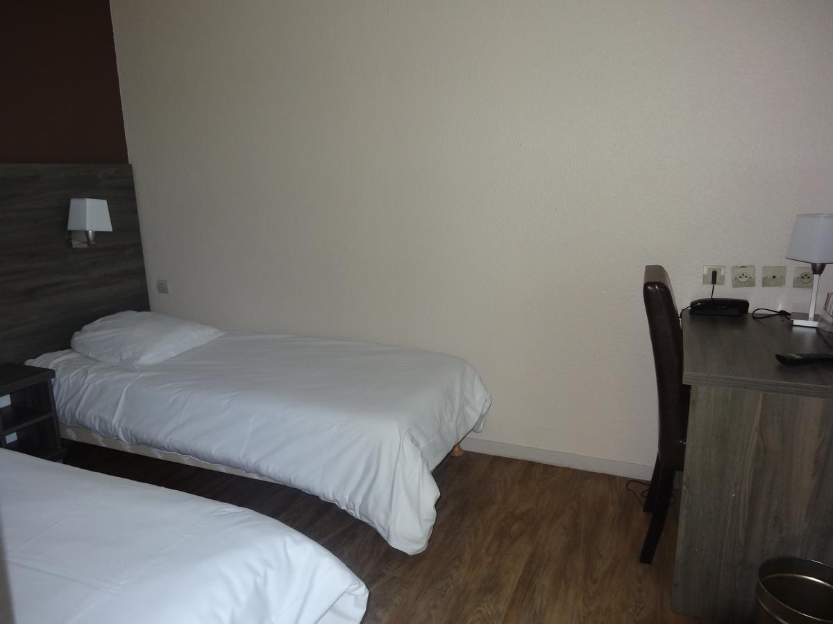 Hotel Restaurant Des Portes De Meuse Pagny-sur-Meuse Kamer foto